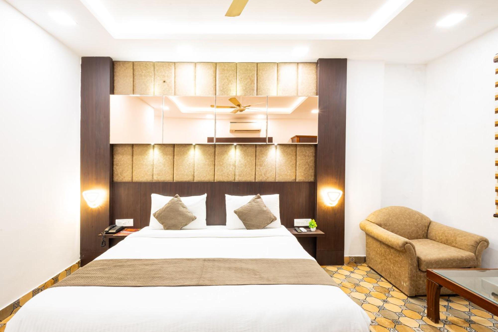 Hotel Panickers Residency - Ajmal Khan Market Near Karol Bagh Metro Delhi  Exterior foto