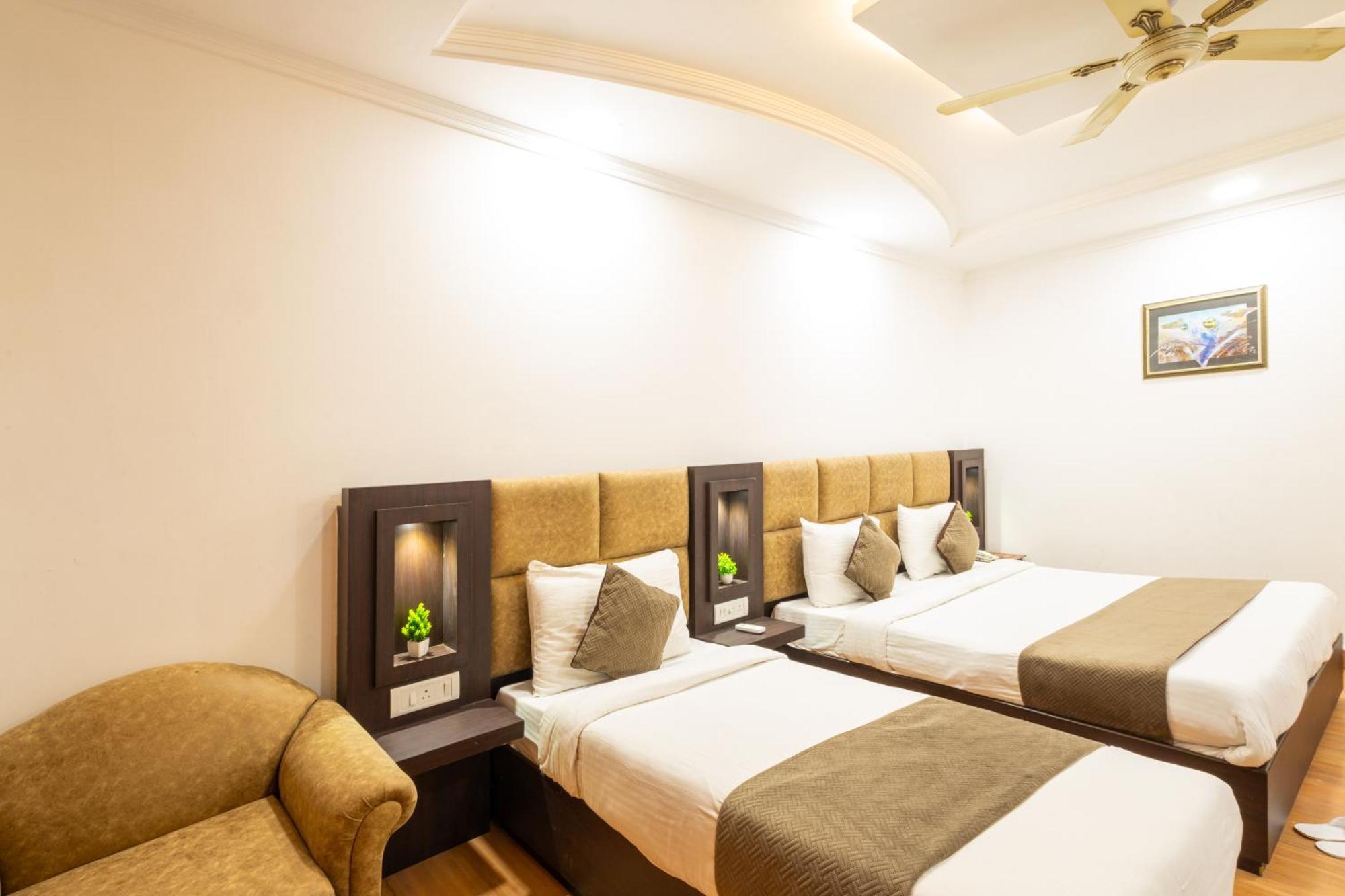 Hotel Panickers Residency - Ajmal Khan Market Near Karol Bagh Metro Delhi  Exterior foto